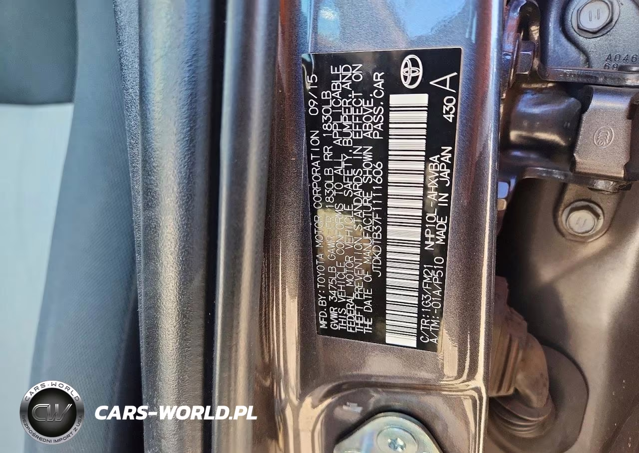 2015 Toyota Prius C Two VIN:JTDKDTB37F1111606 - 12