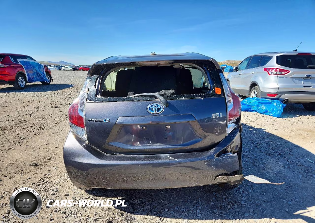 2015 Toyota Prius C Two VIN:JTDKDTB37F1111606 - 6