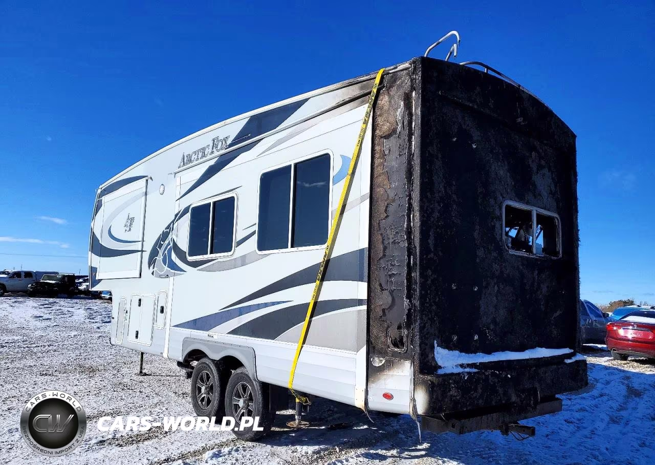 2019 Arctic Fox Silver Fox Edition S VIN:4N15L2725K0151257 - 3