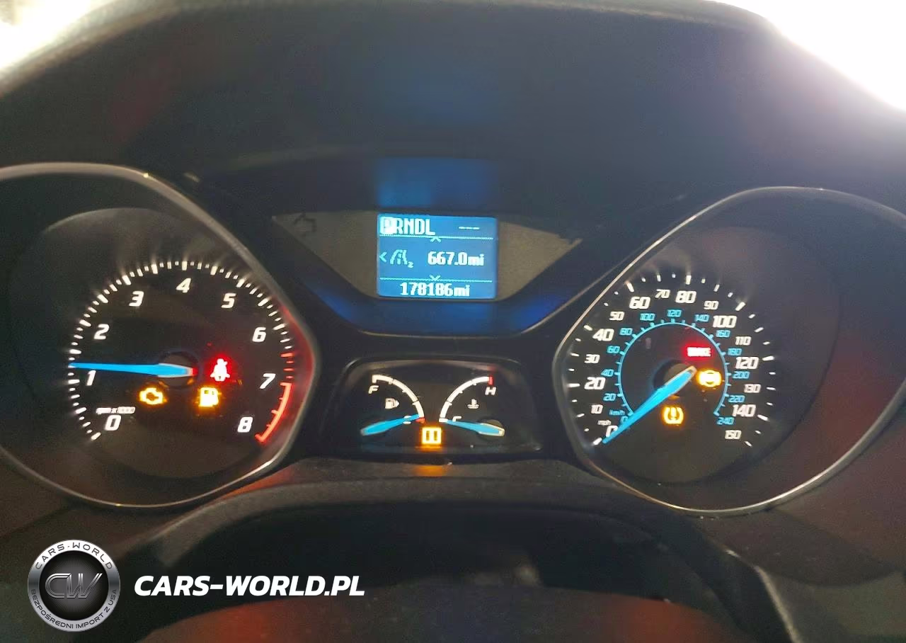 2012 Ford Focus Se VIN:1FAHP3F22CL141332 - 9