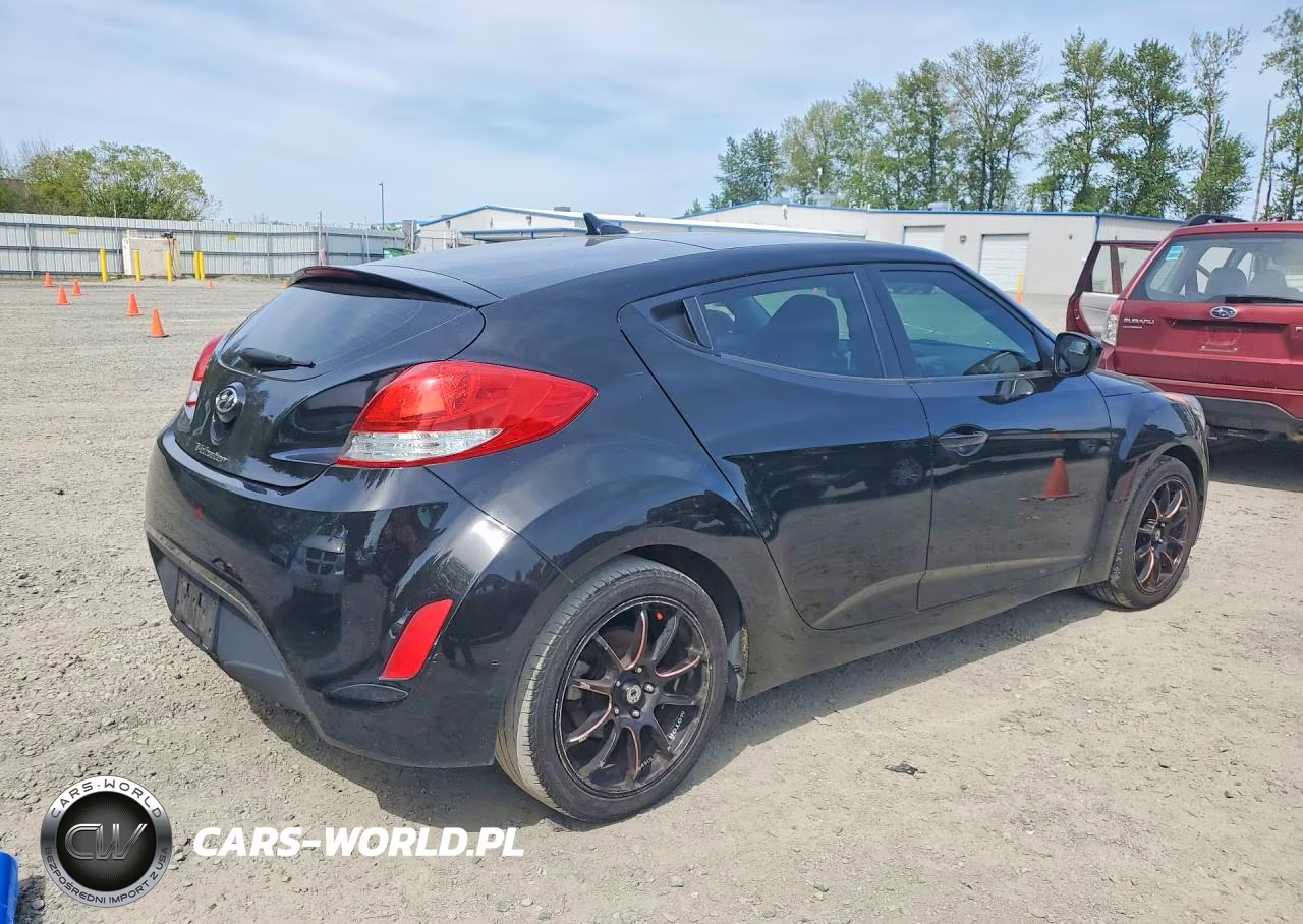 2015 Hyundai Veloster Base VIN:KMHTC6AD2FU242892 - 3