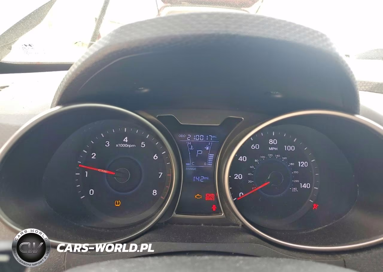 2015 Hyundai Veloster Base VIN:KMHTC6AD2FU242892 - 9