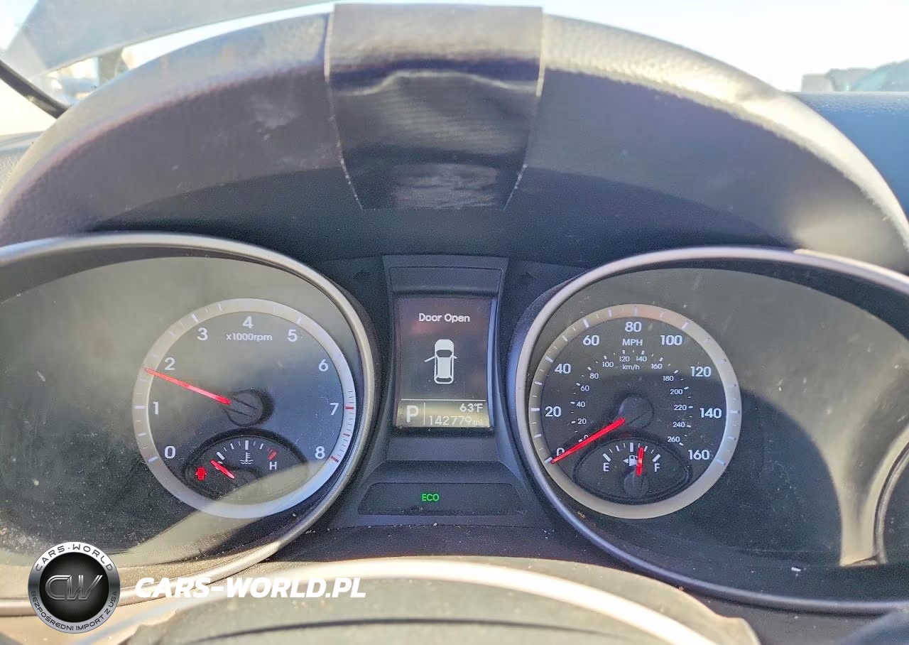 2014 Hyundai Santa Fe Sport 2.4L VIN:5XYZU3LB7EG187944 - 9