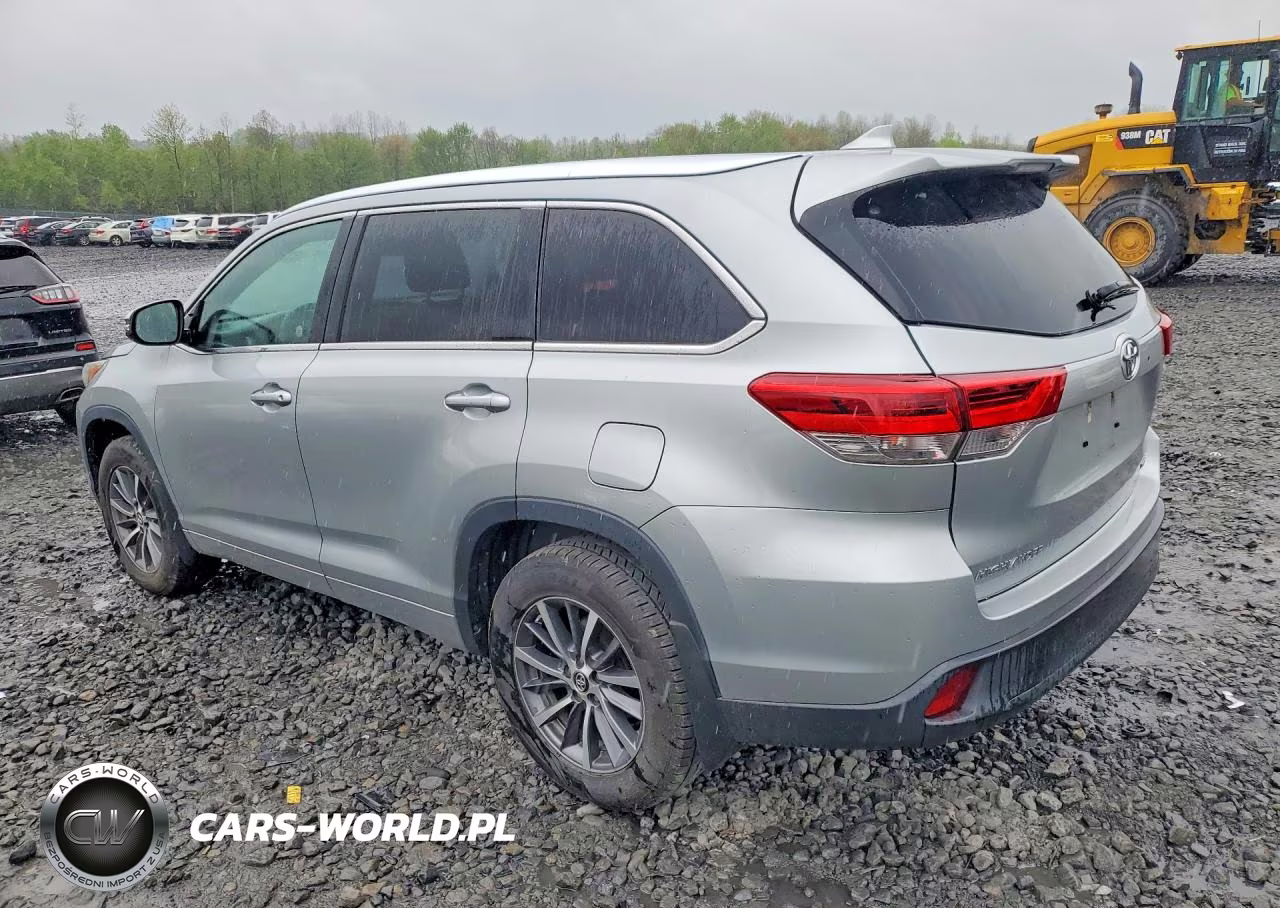 2018 Toyota Highlander Xle VIN:5TDJZRFHXJS906683 - 2