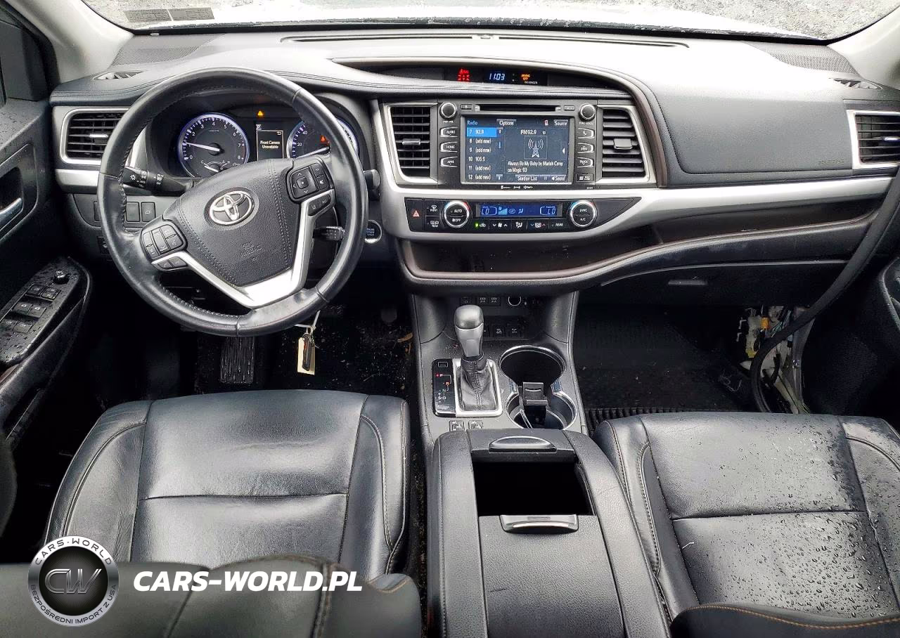 2018 Toyota Highlander Xle VIN:5TDJZRFHXJS906683 - 8
