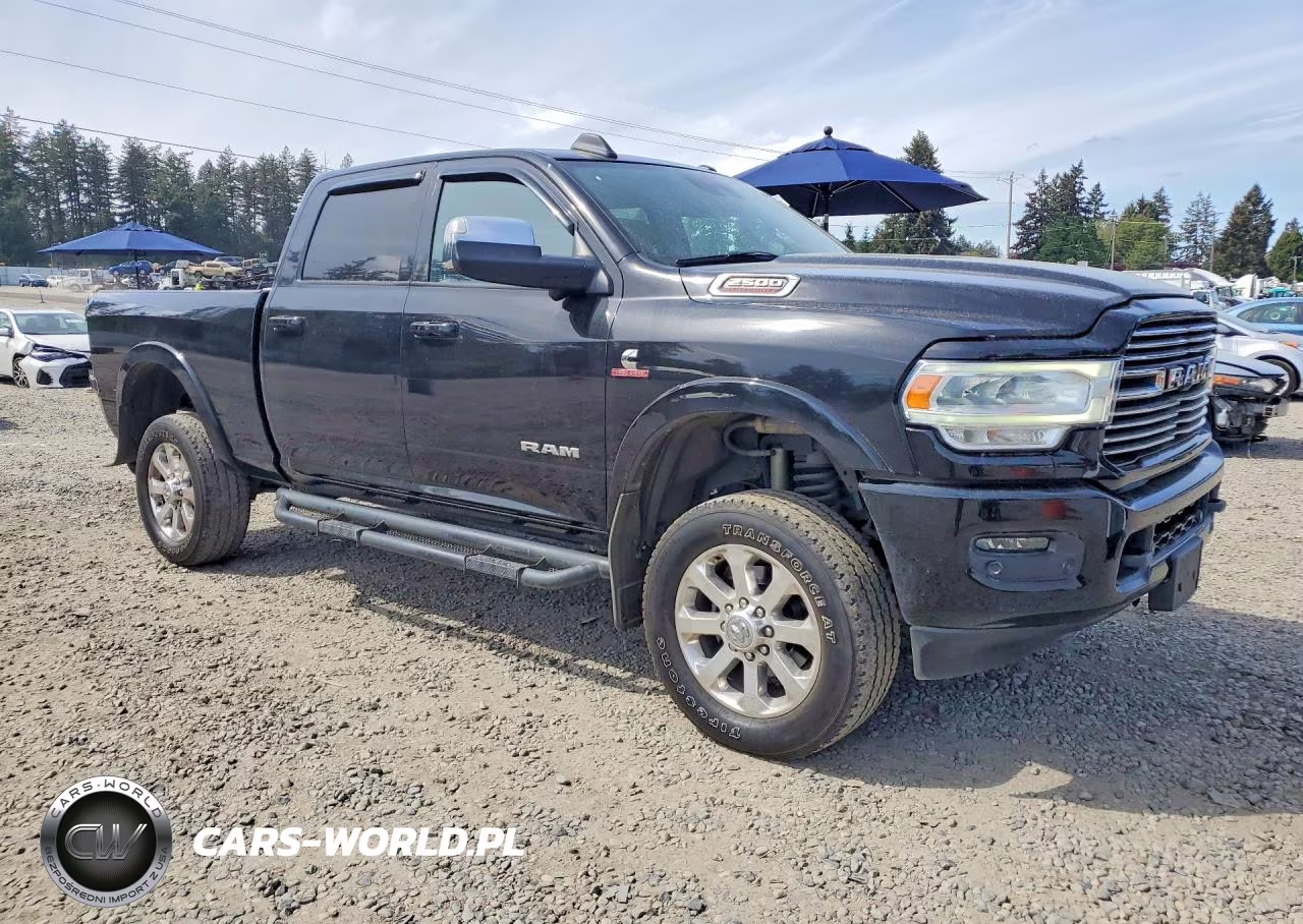 2019 Ram 2500 Laramie VIN:3C6UR5FL7KG535256 - 4