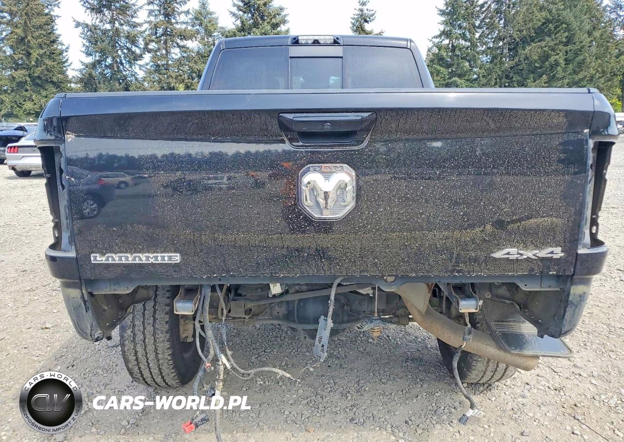2019 Ram 2500 Laramie VIN:3C6UR5FL7KG535256 - 6