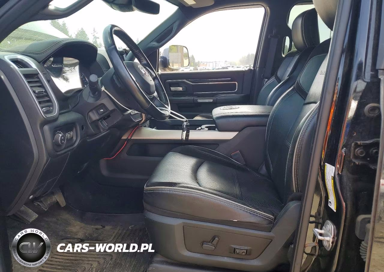 2019 Ram 2500 Laramie VIN:3C6UR5FL7KG535256 - 7