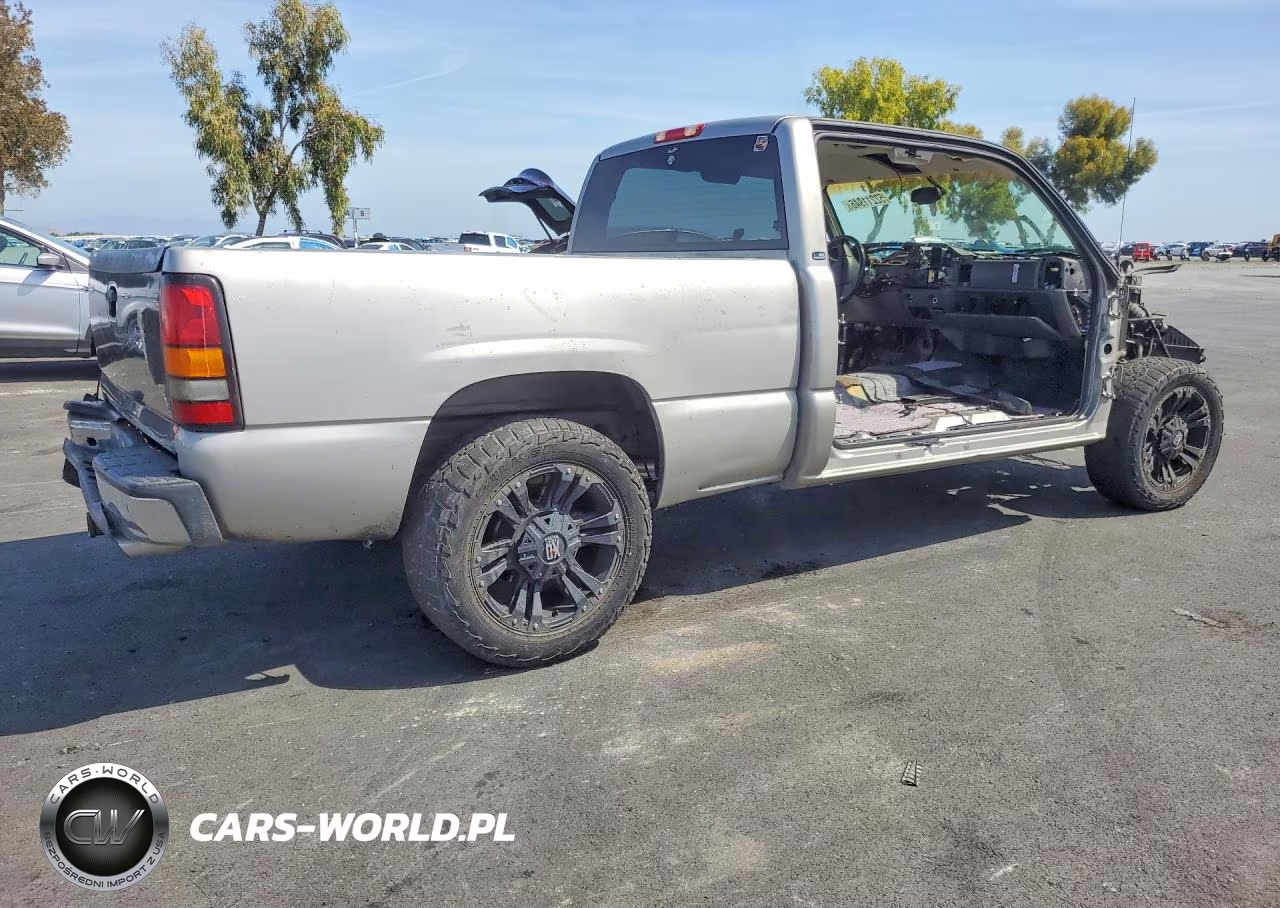2003 Chevrolet Silverado C1500 VIN:2GCEC19V231125625 - 3