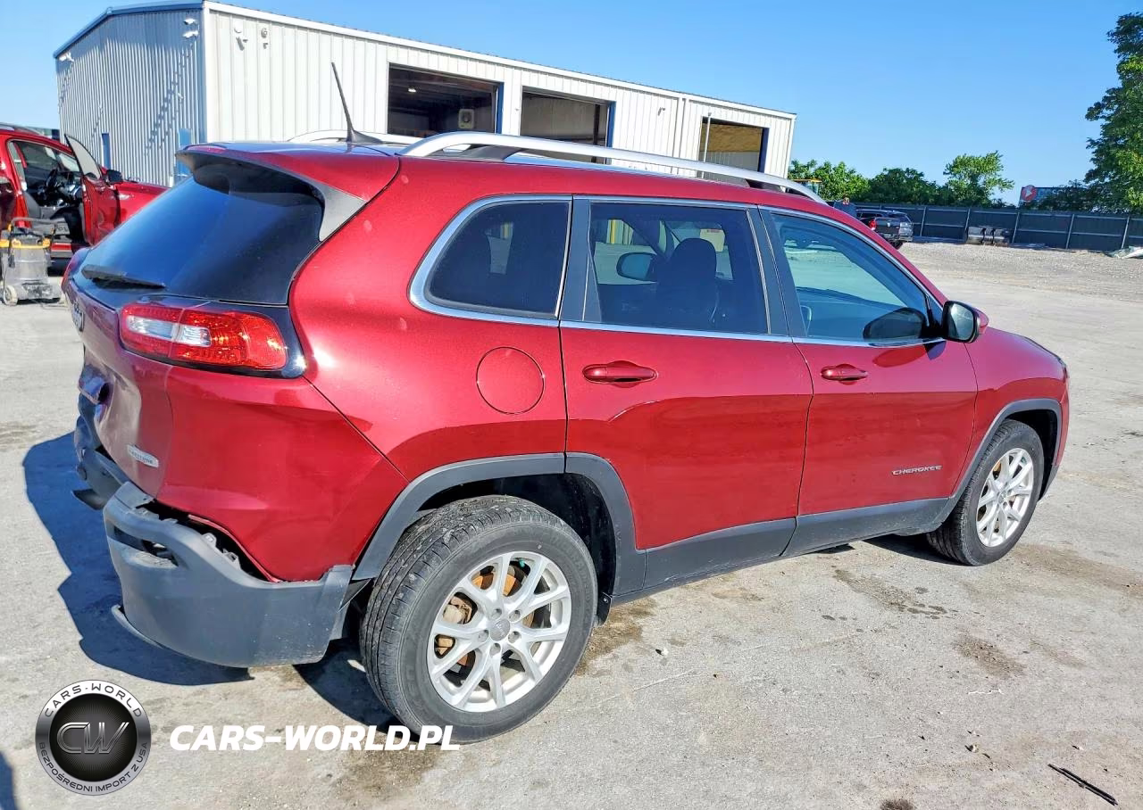 2017 Jeep Cherokee Latitude VIN:1C4PJLCBXHD232426 - 3