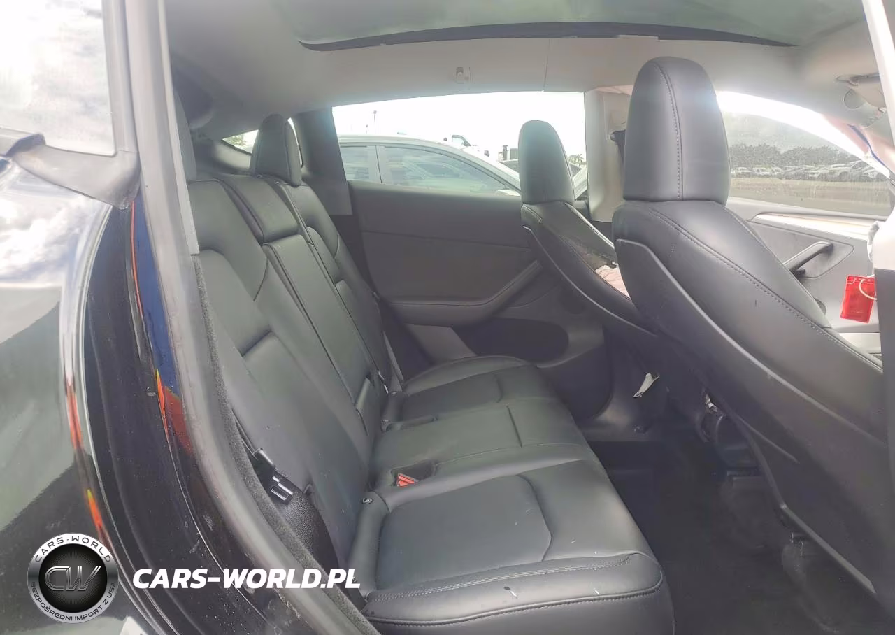 2023 Tesla Model Y VIN:7SAYGDEE3PA044497 - 10