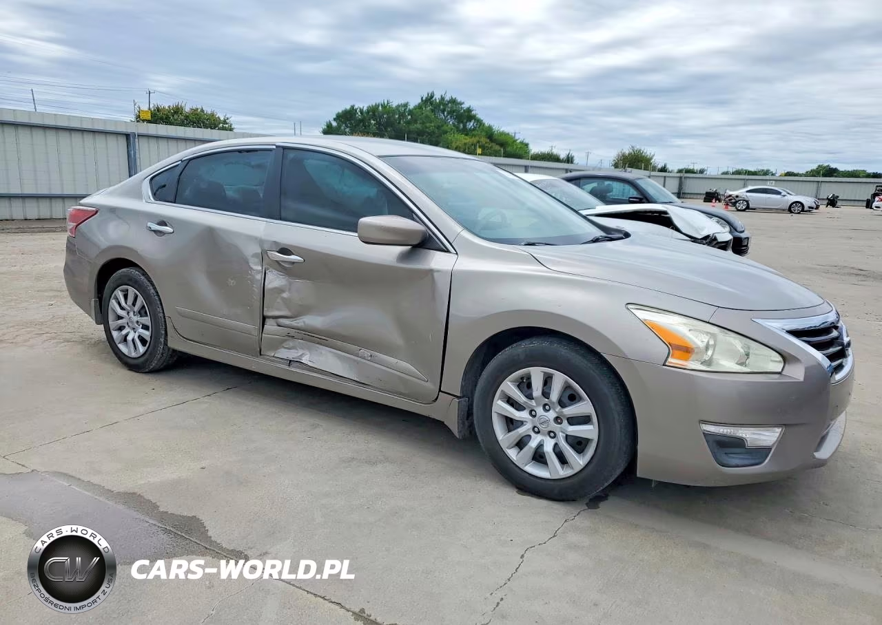 2013 Nissan Altima 2.5 VIN:1N4AL3AP3DC921048 - 4