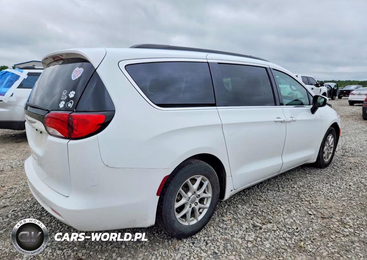 2020 Chrysler Voyager Lxi VIN:2C4RC1DG6LR266239 - 3