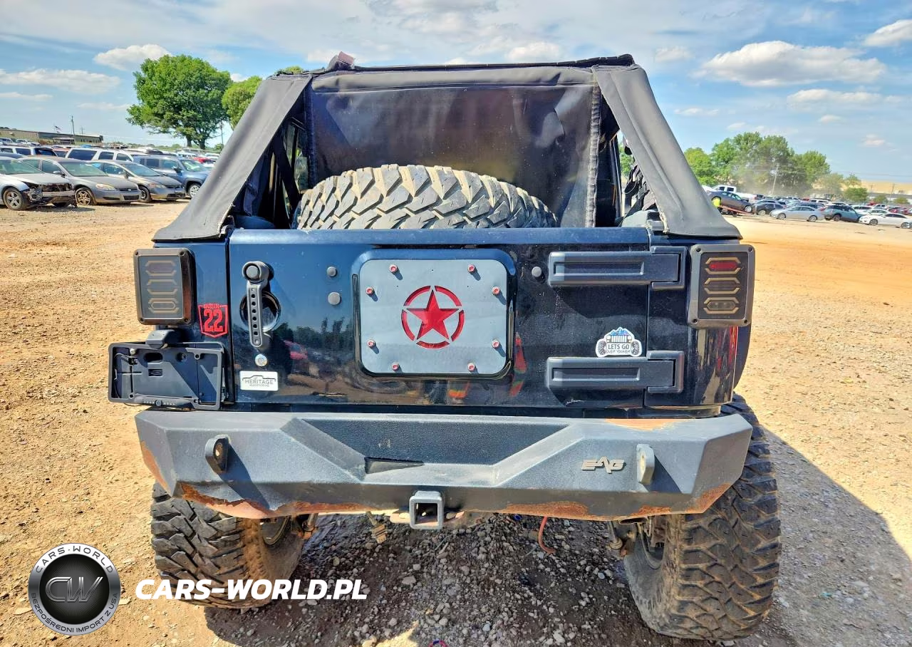 2018 Jeep Wrangler Unlimited Sport VIN:1C4BJWDGXJL931704 - 6