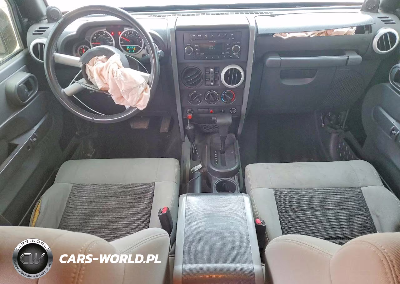 2010 Jeep Wrangler Unlimited Sahara VIN:1J4BA5H12AL197988 - 8