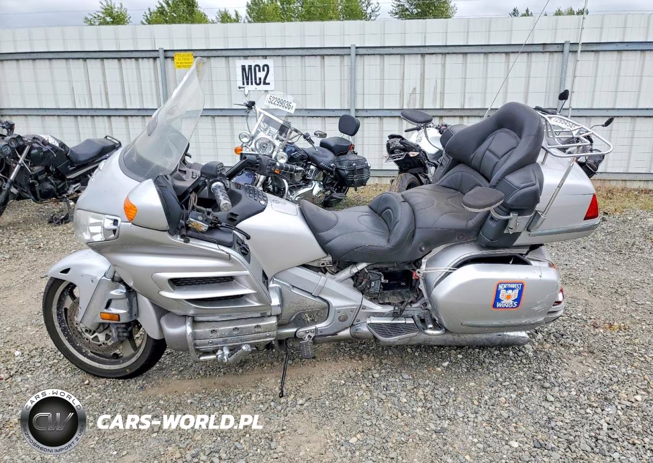 2005 Honda Gl1800 VIN:1HFSC47005A411421 - 3