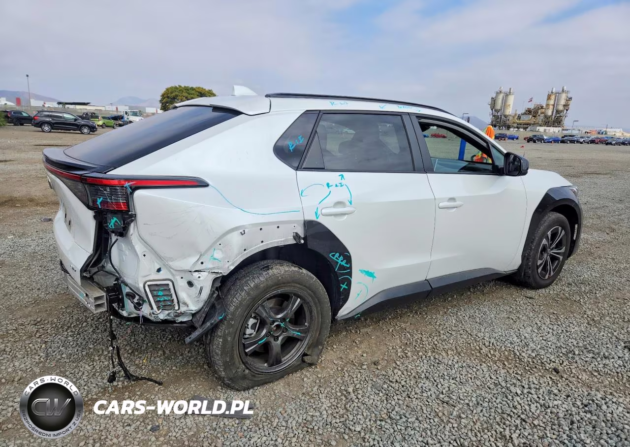 2024 Toyota Bz4X Xle VIN:JTMABACA1RA049465 - 3