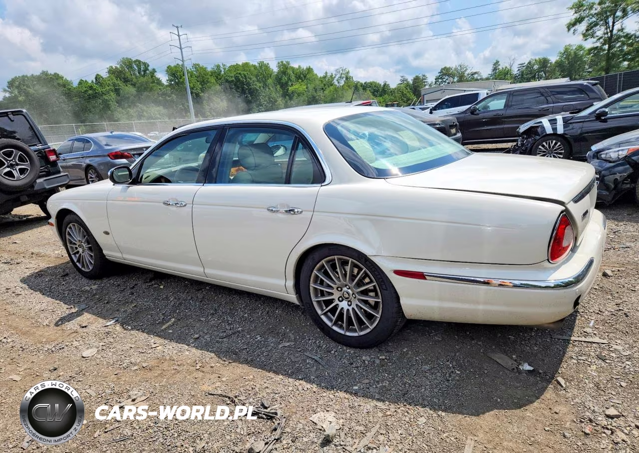2007 Jaguar Xj8 VIN:SAJWA71B77SH17840 - 2