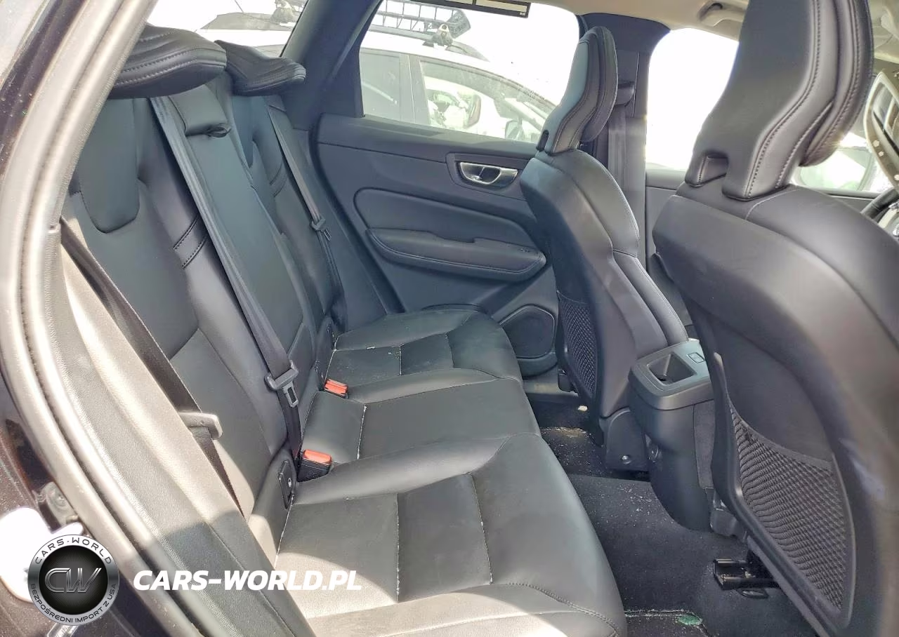 2025 Volvo Xc60 Core VIN:YV4M12RJ1S1216102 - 10