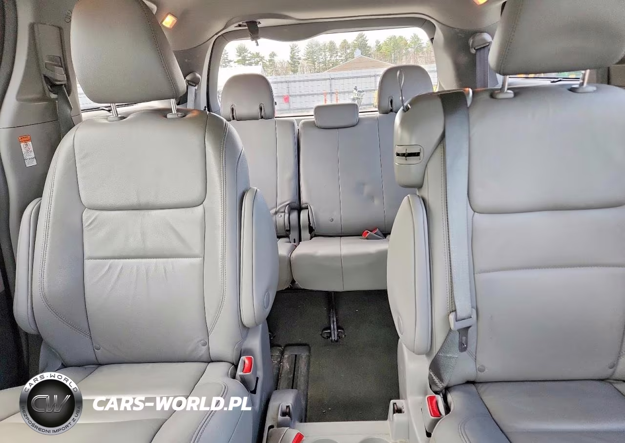 2019 Toyota Sienna Xle 8-Passenger VIN:5TDYZ3DC3KS988776 - 10