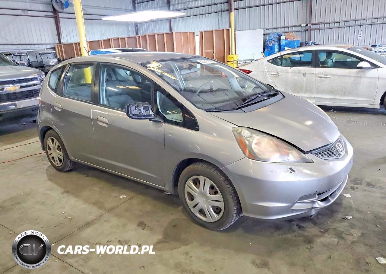 2010 Honda Fit VIN:JHMGE8H27AS012865 - 4