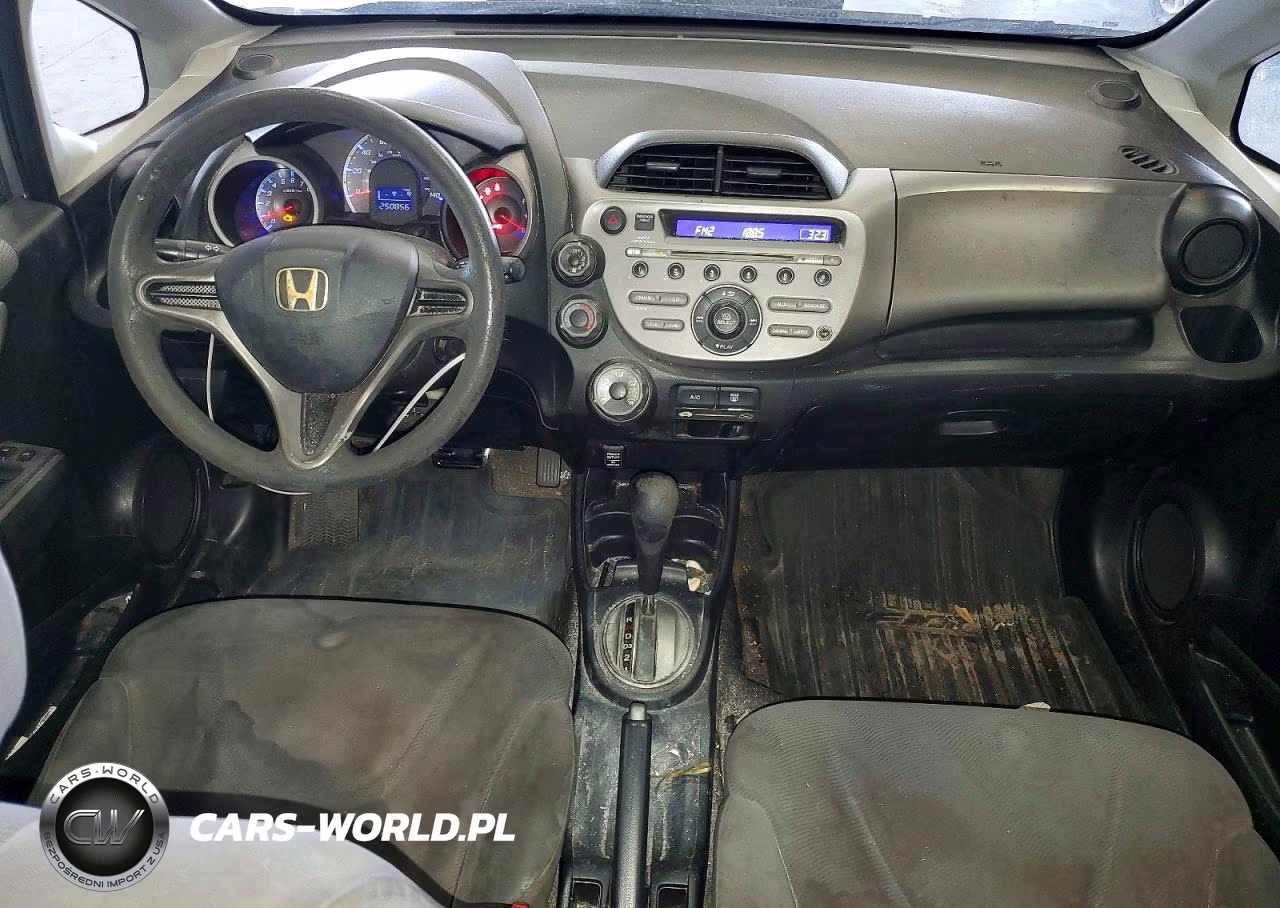 2010 Honda Fit VIN:JHMGE8H27AS012865 - 8