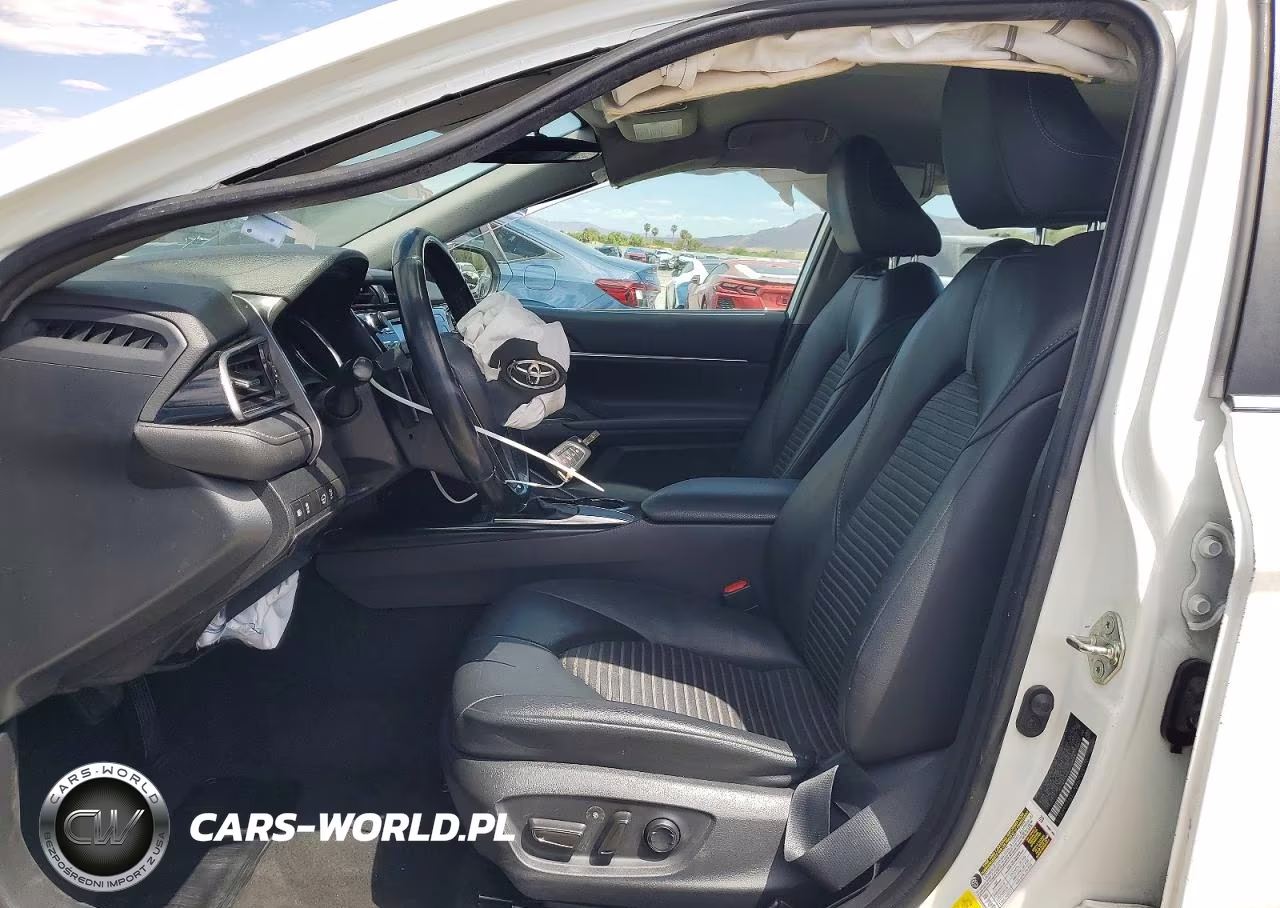 2020 Toyota Camry Se VIN:4T1G11AK0LU358046 - 7