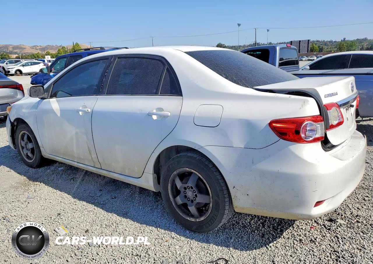 2011 Toyota Corolla Le VIN:2T1BU4EE2BC586363 - 2