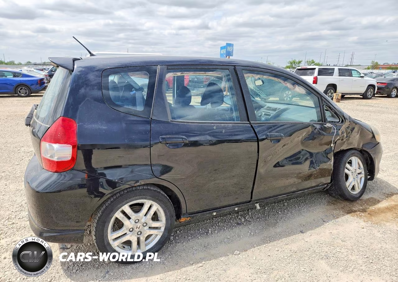 2008 Honda Fit Sport VIN:JHMGD38618S013898 - 3