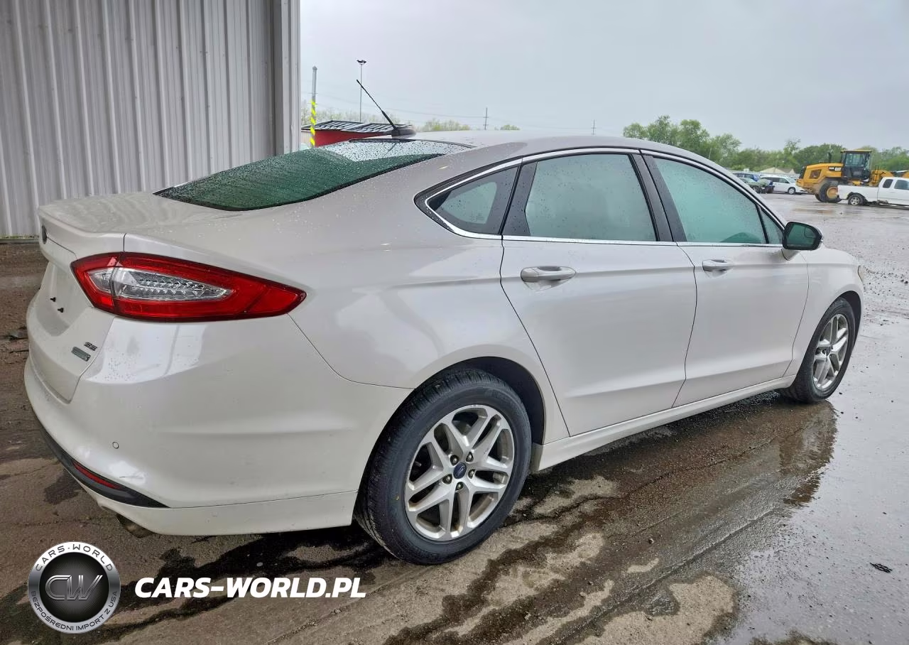 2014 Ford Fusion Se VIN:1FA6P0HDXE5371096 - 3
