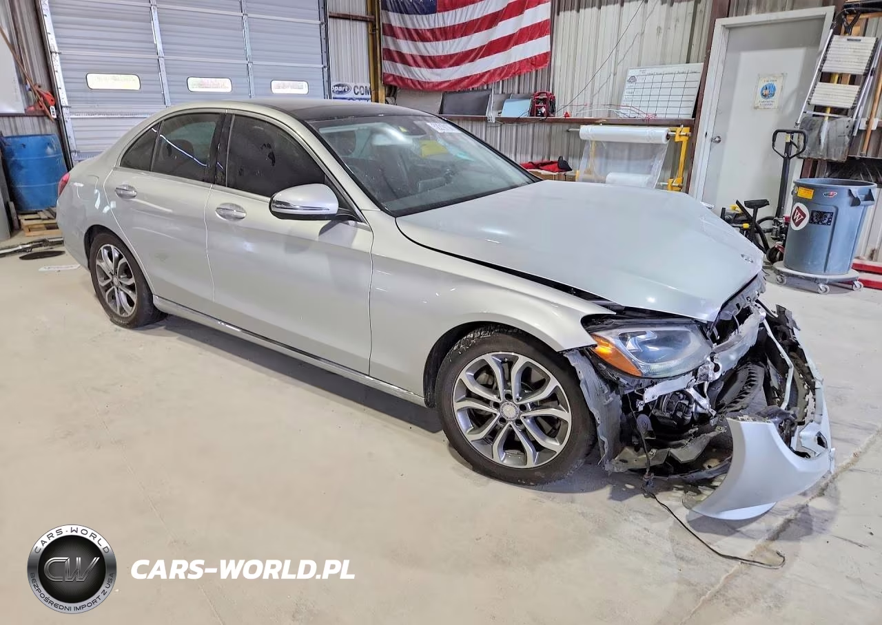 2016 Mercedes-Benz C 300 VIN:55SWF4JBXGU157416 - 4
