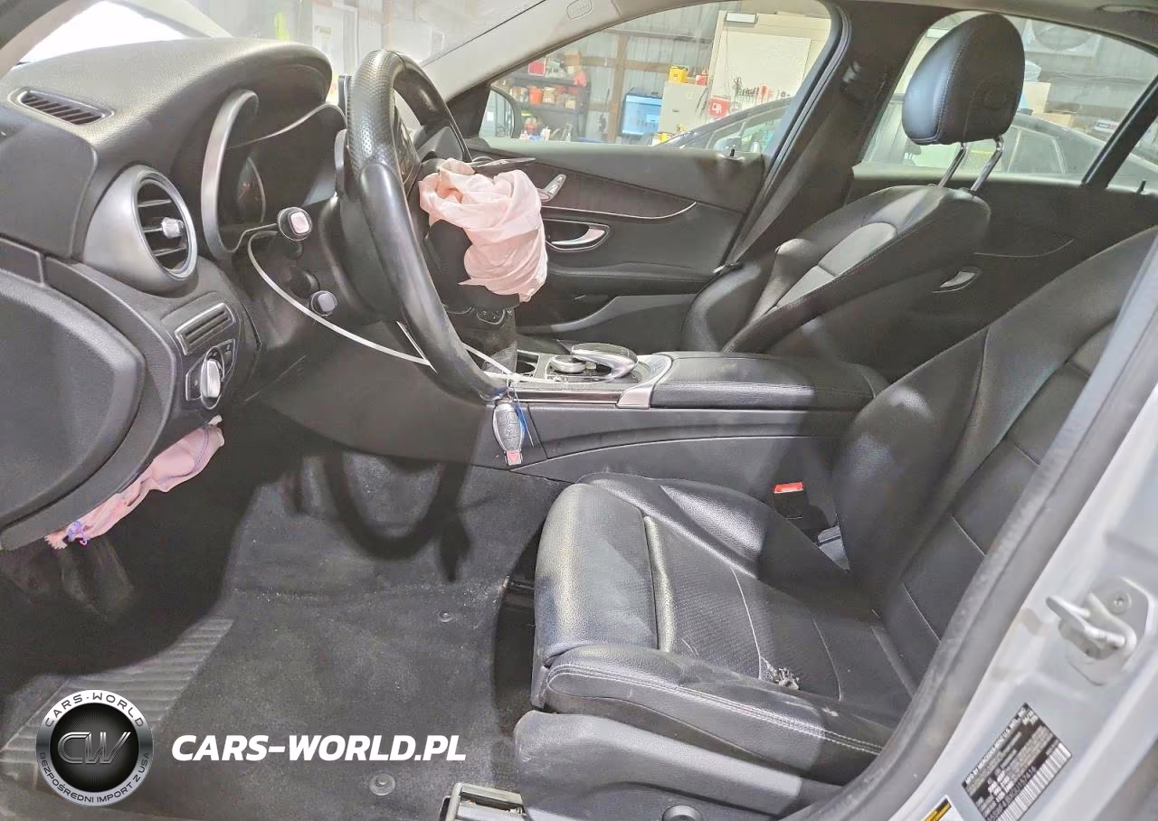 2016 Mercedes-Benz C 300 VIN:55SWF4JBXGU157416 - 7