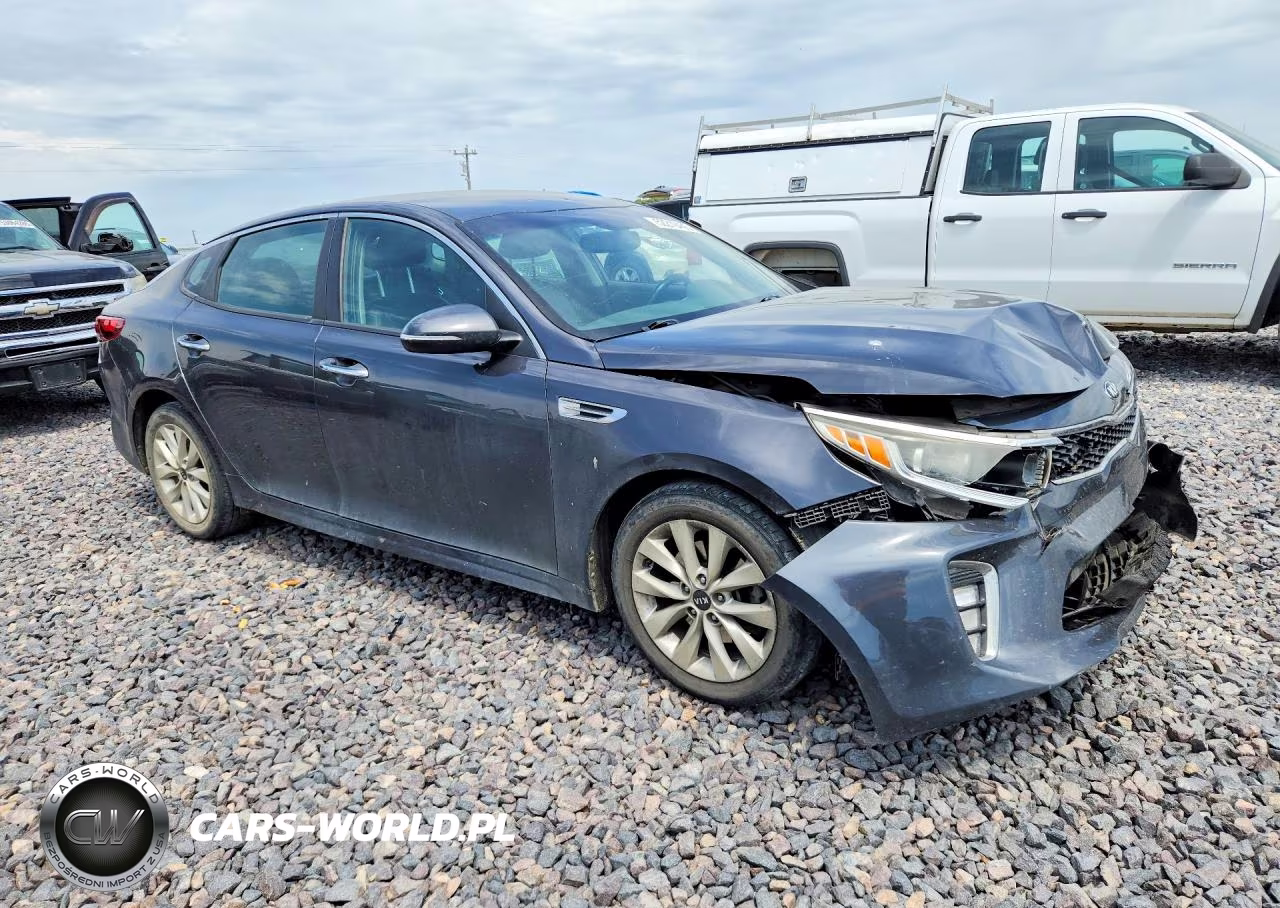 2018 Kia Optima S VIN:5XXGT4L31JG217396 - 4