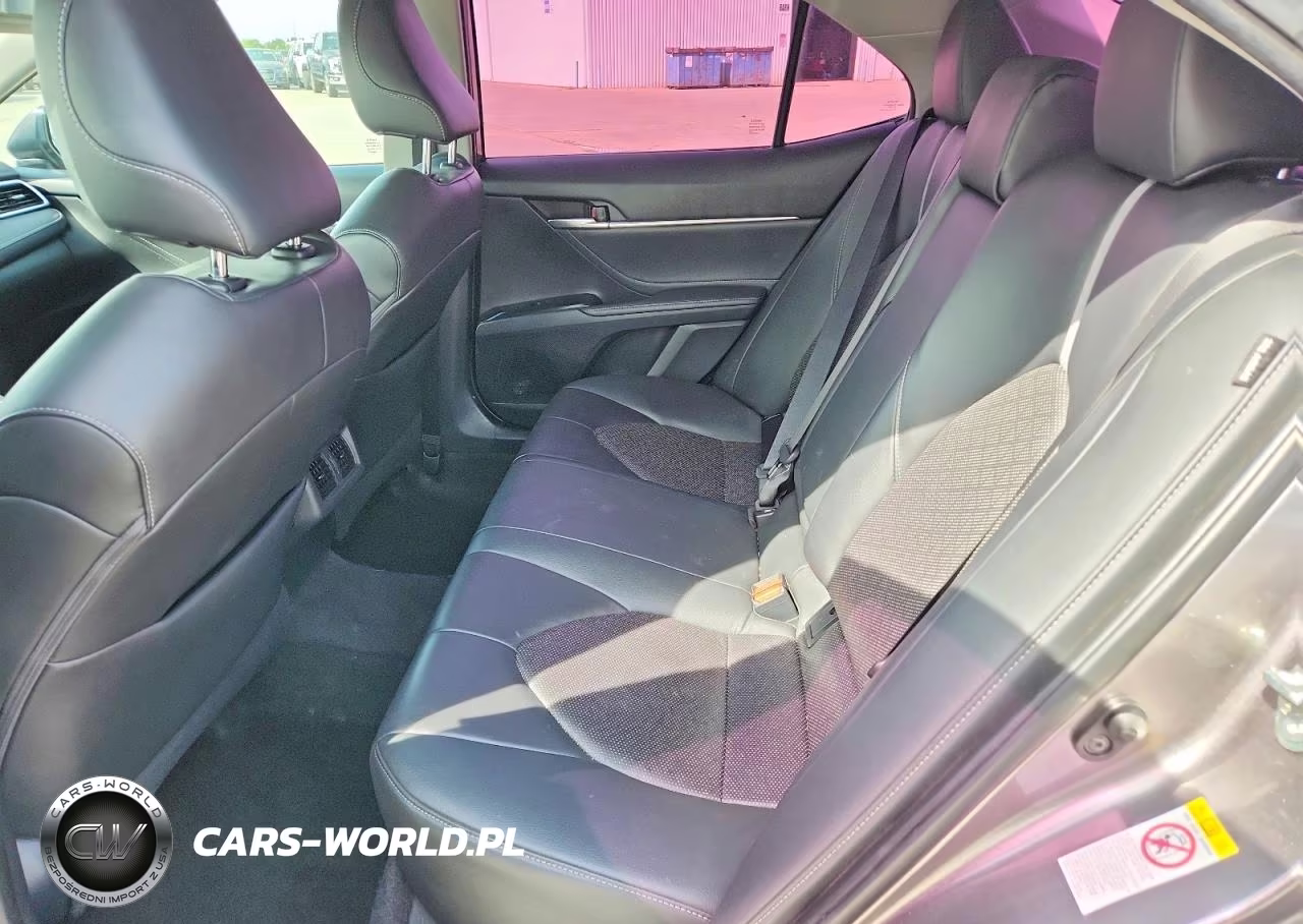 2018 Toyota Camry Xse VIN:4T1B61HK6JU020634 - 10