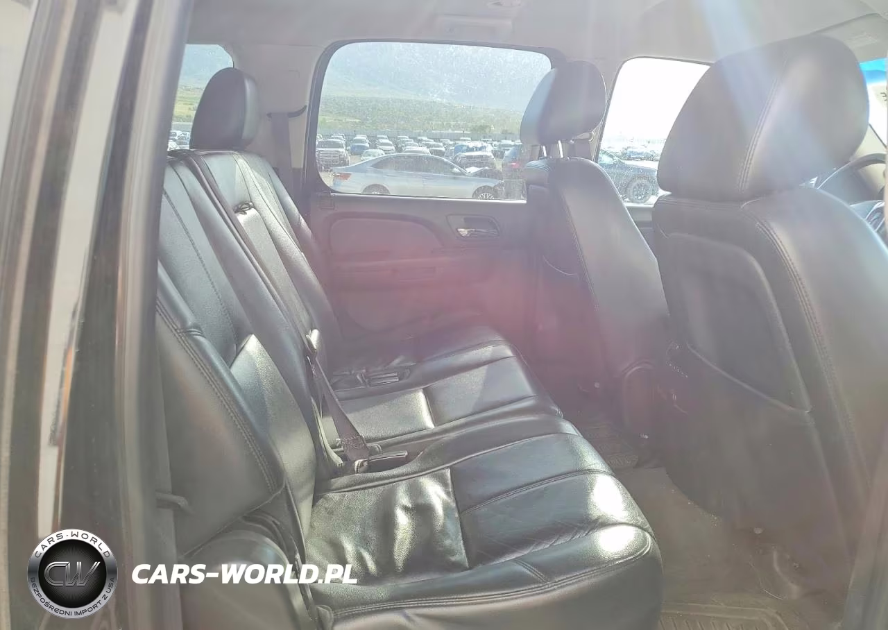 2013 Chevrolet Suburban K1500 Lt VIN:1GNSKJE7XDR369973 - 11