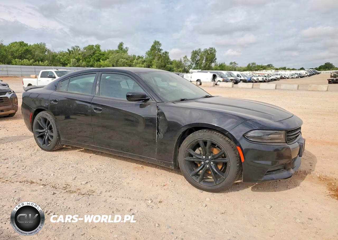 2018 Dodge Charger Sxt VIN:2C3CDXBG3JH179396 - 4