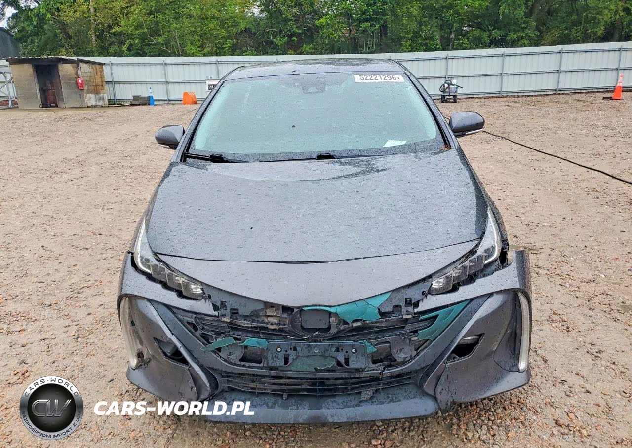 2017 Toyota Prius Prime Plus VIN:JTDKARFP9H3020420 - 5