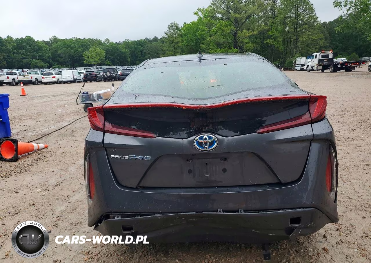 2017 Toyota Prius Prime Plus VIN:JTDKARFP9H3020420 - 6