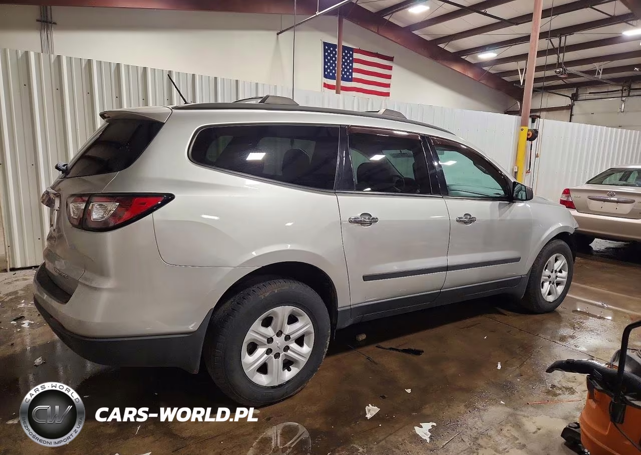 2013 Chevrolet Traverse Ls VIN:1GNKVFED8DJ243278 - 3