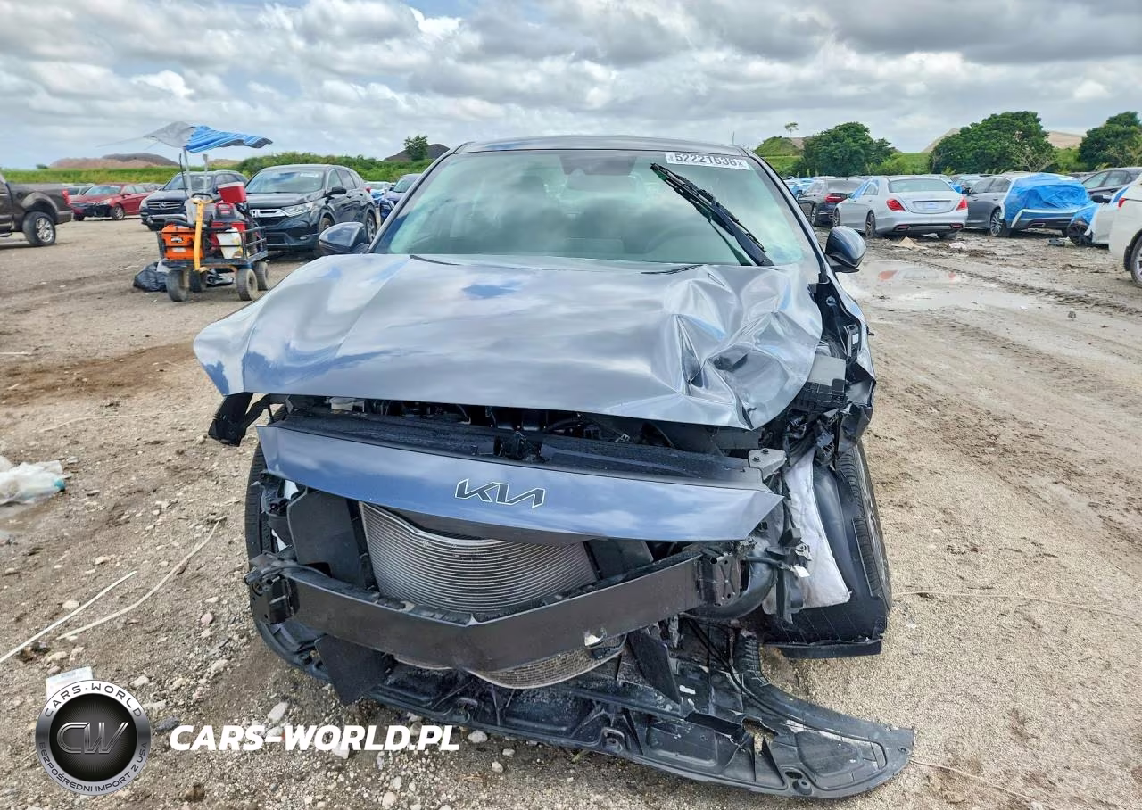 2023 Kia Forte Lxs VIN:3KPF24AD0PE542164 - 5