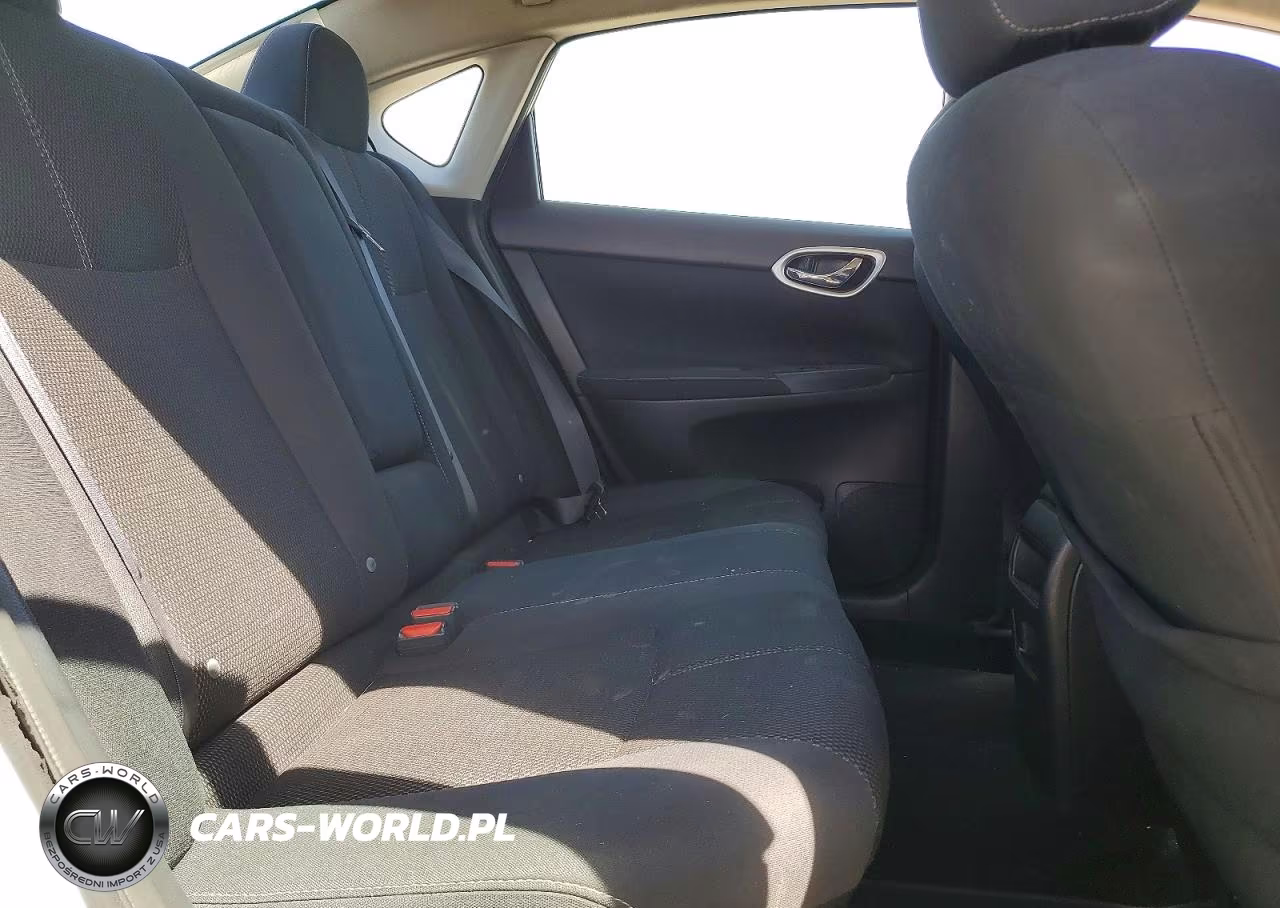 2015 Nissan Sentra S VIN:3N1AB7APXFY334279 - 10
