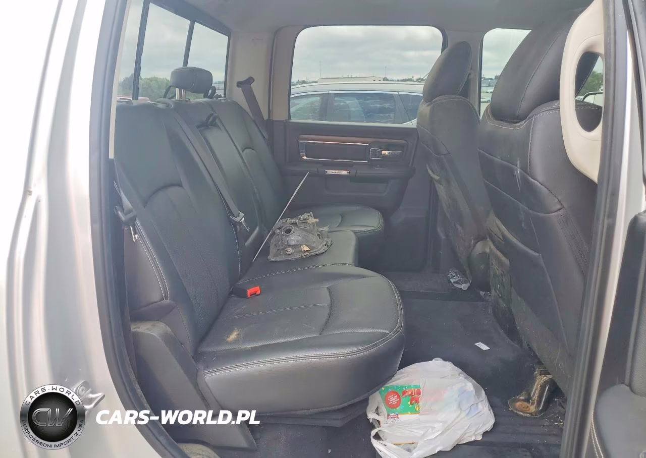 2018 Ram 1500 Laramie VIN:1C6RR7NM7JS274696 - 10