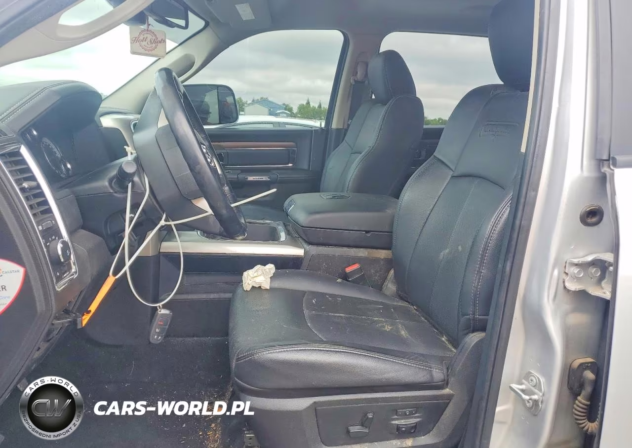 2018 Ram 1500 Laramie VIN:1C6RR7NM7JS274696 - 7