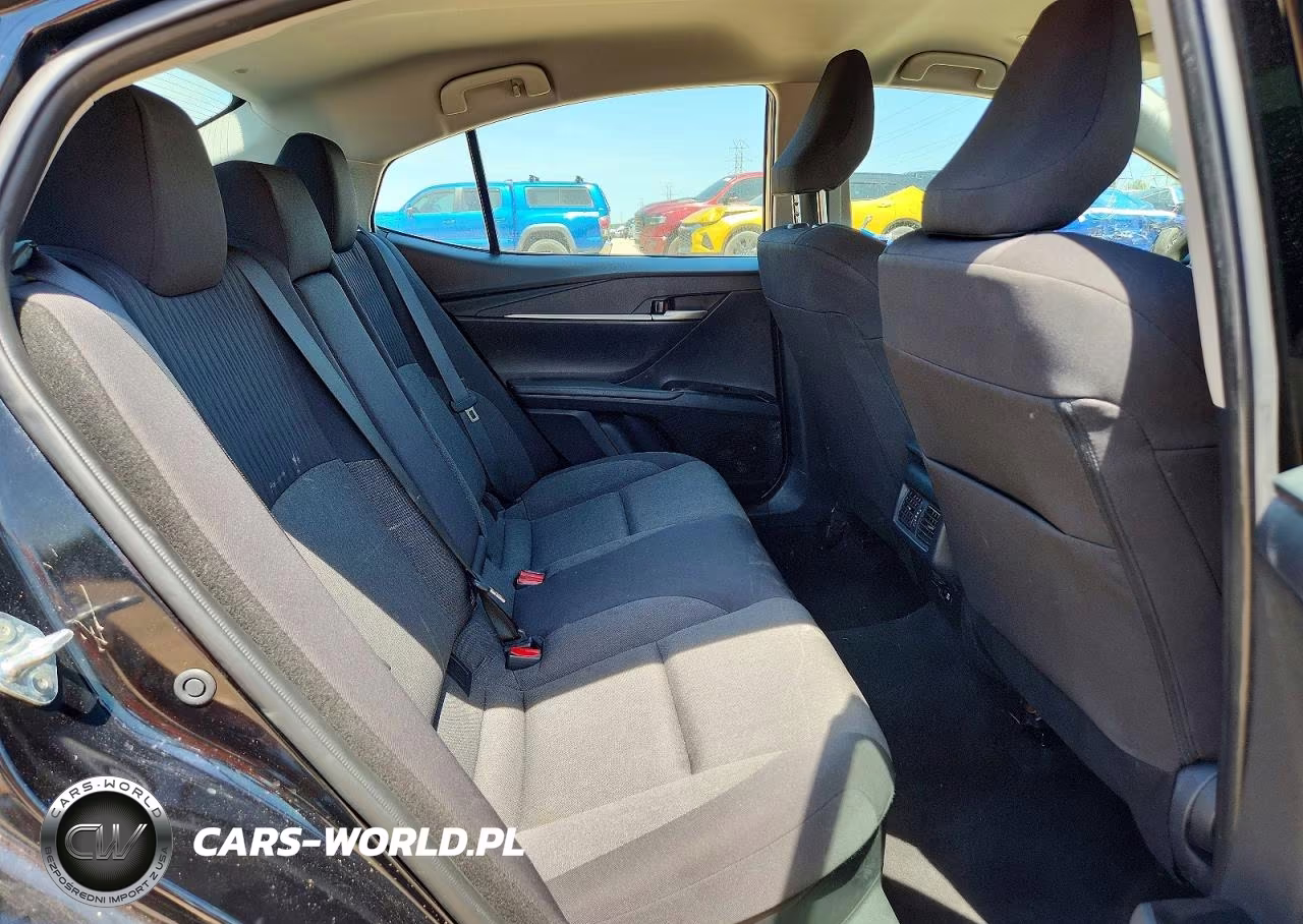 2025 Toyota Camry Le VIN:4T1DAACK4SU083165 - 10