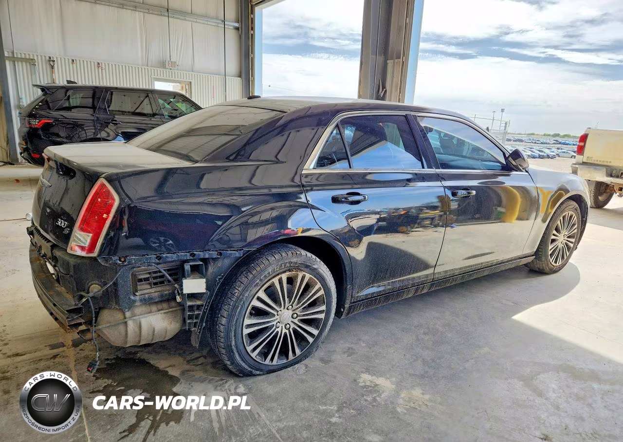 2012 Chrysler 300 S VIN:2C3CCAGG8CH115916 - 3