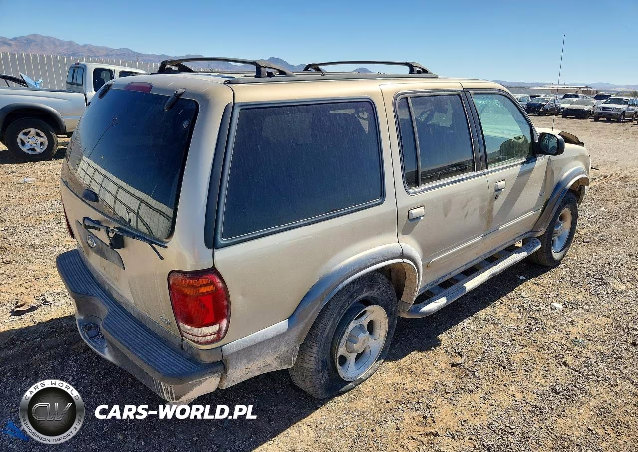 2001 Ford Explorer Xlt VIN:1FMZU73E81ZA27404 - 3