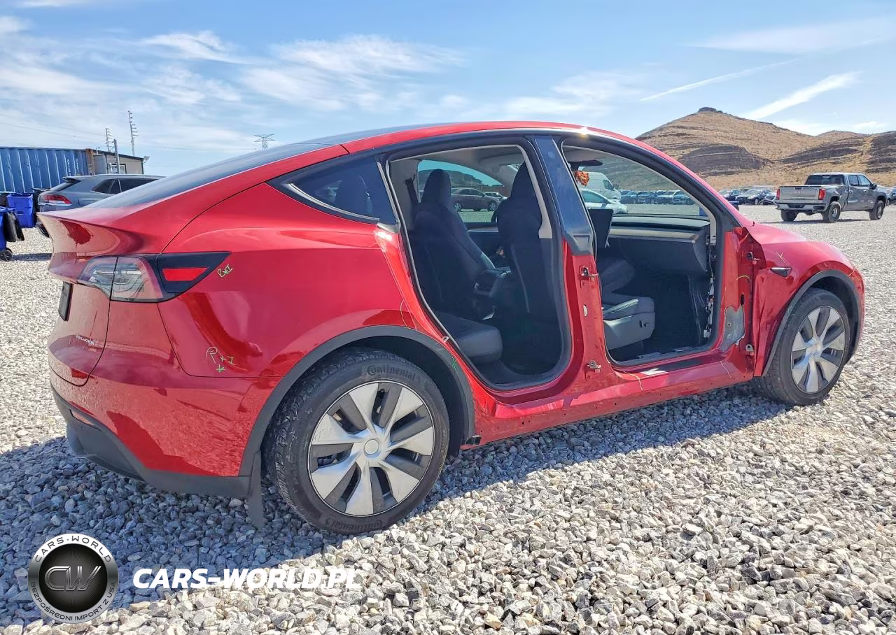 2023 Tesla Model Y VIN:7SAYGDEE7PA102241 - 3
