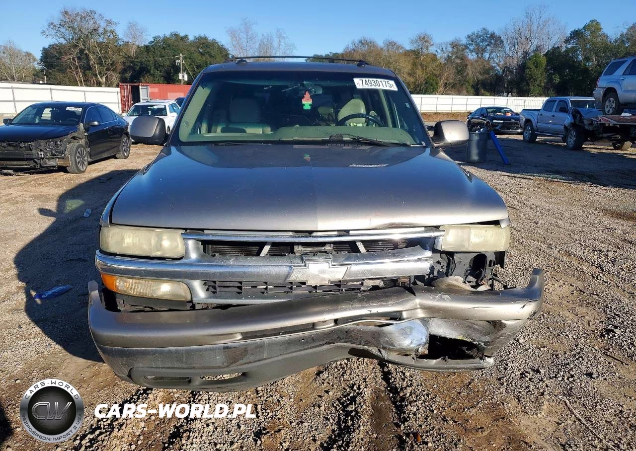 2003 Chevrolet Suburban VIN:3GNEC16T23G303132 - 5