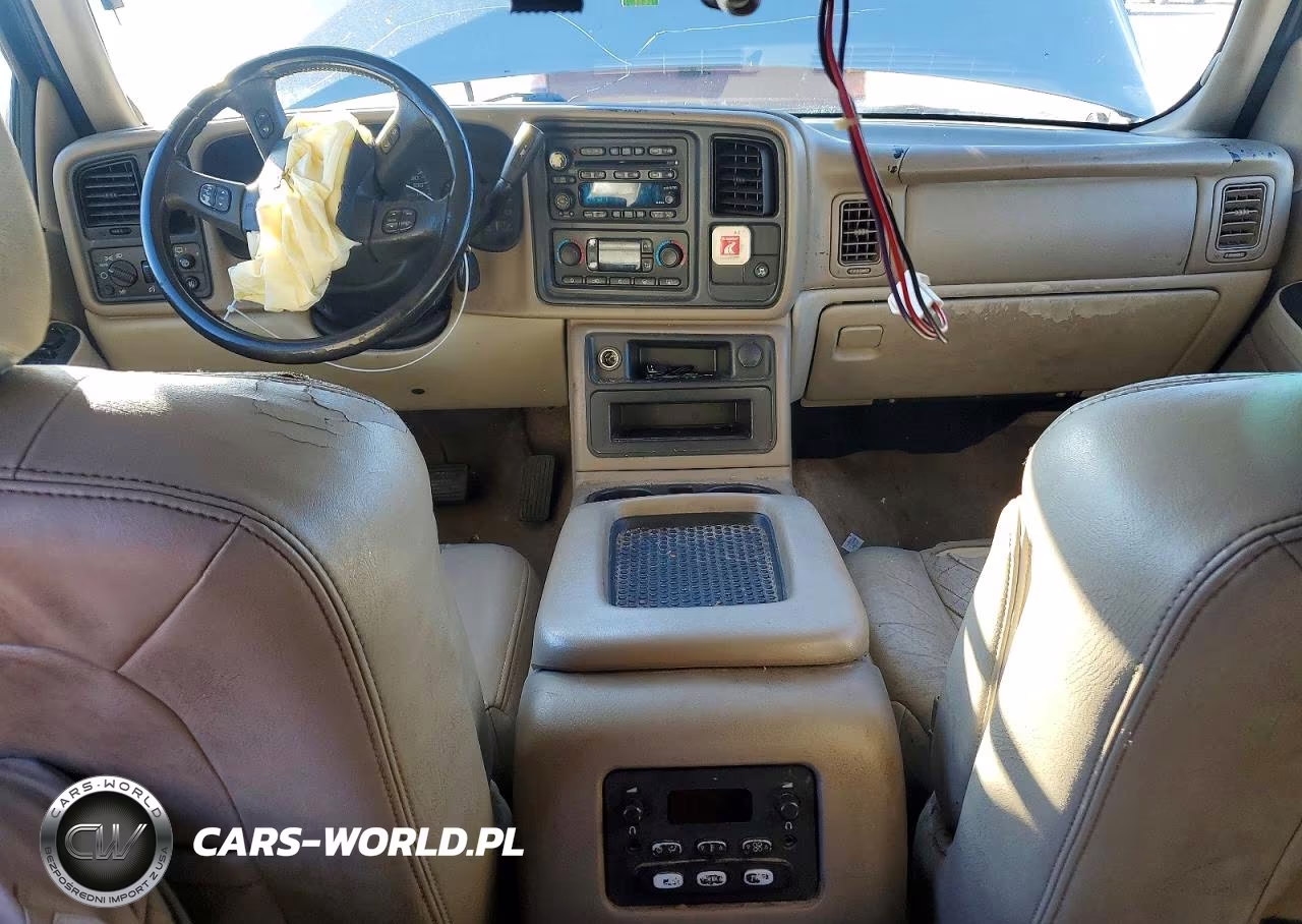 2003 Chevrolet Suburban VIN:3GNEC16T23G303132 - 8