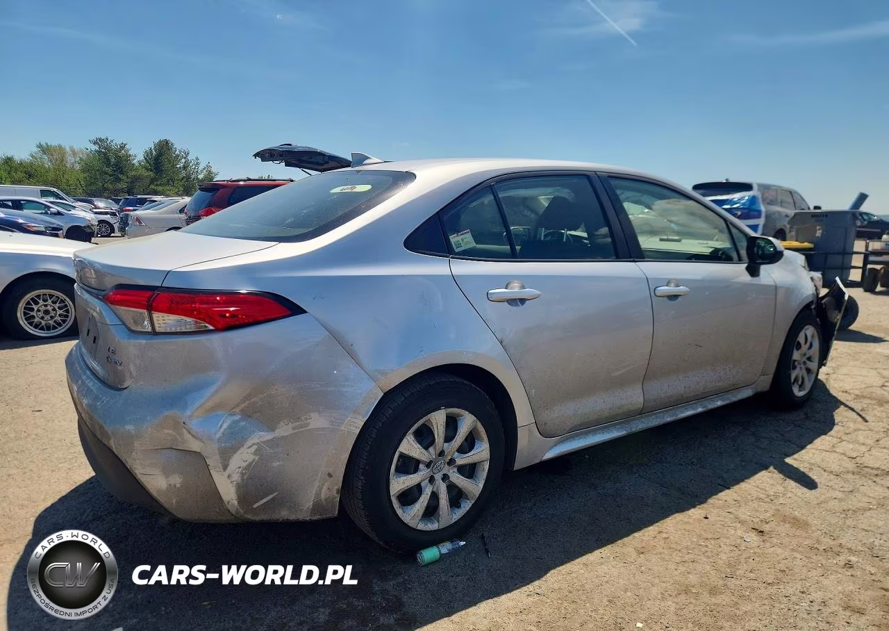 2025 Toyota Corolla Hybrid Le VIN:JTDBCMFE8S3099162 - 3